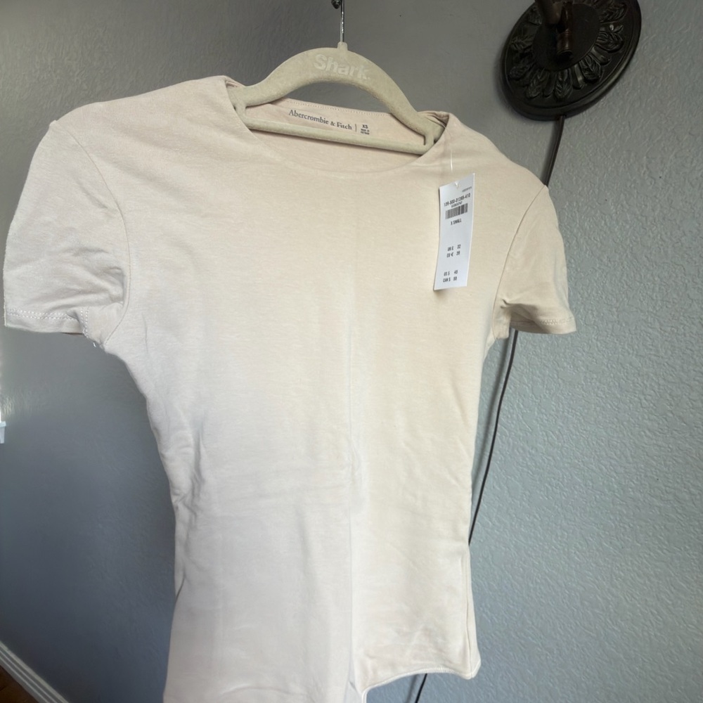 Abercrombie & Fitch Off-White Tee